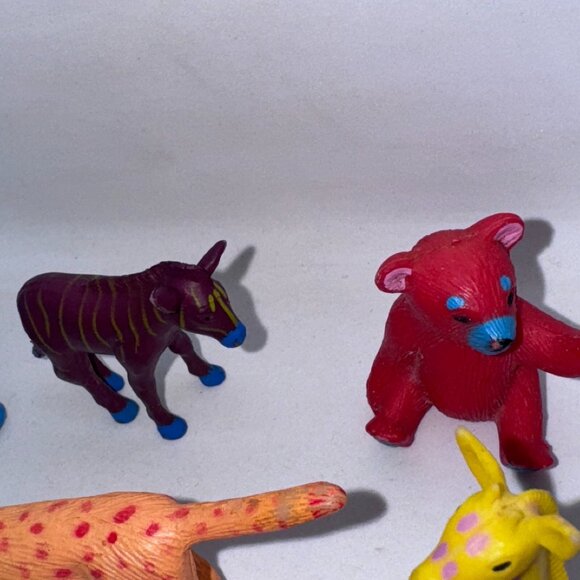 Vintage K&M Int. Animal Figure Lot Plastic Toy Panda Puma Tiger Jaguar Leopard - Picture 5 of 6